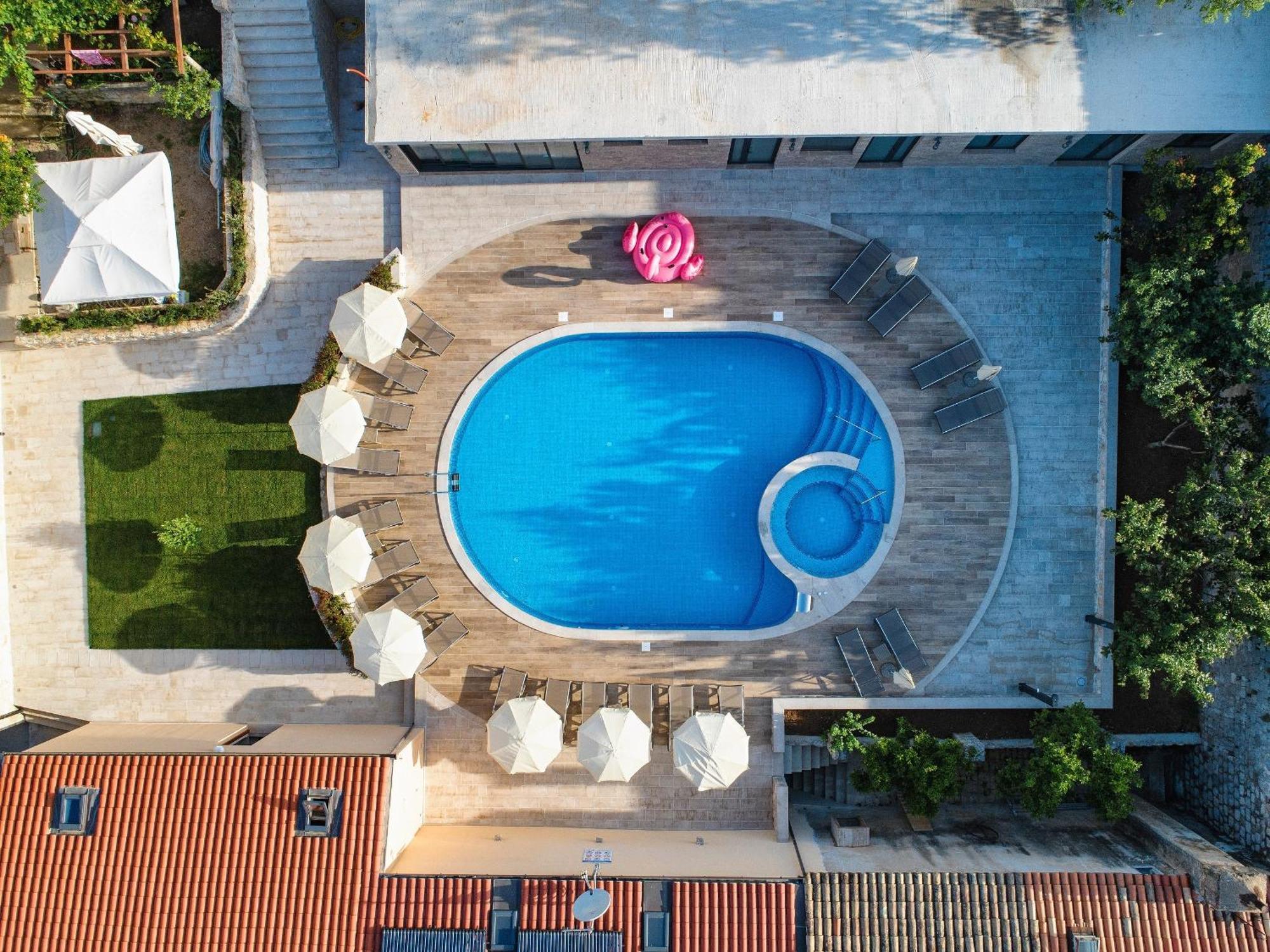 Orka Apartman *